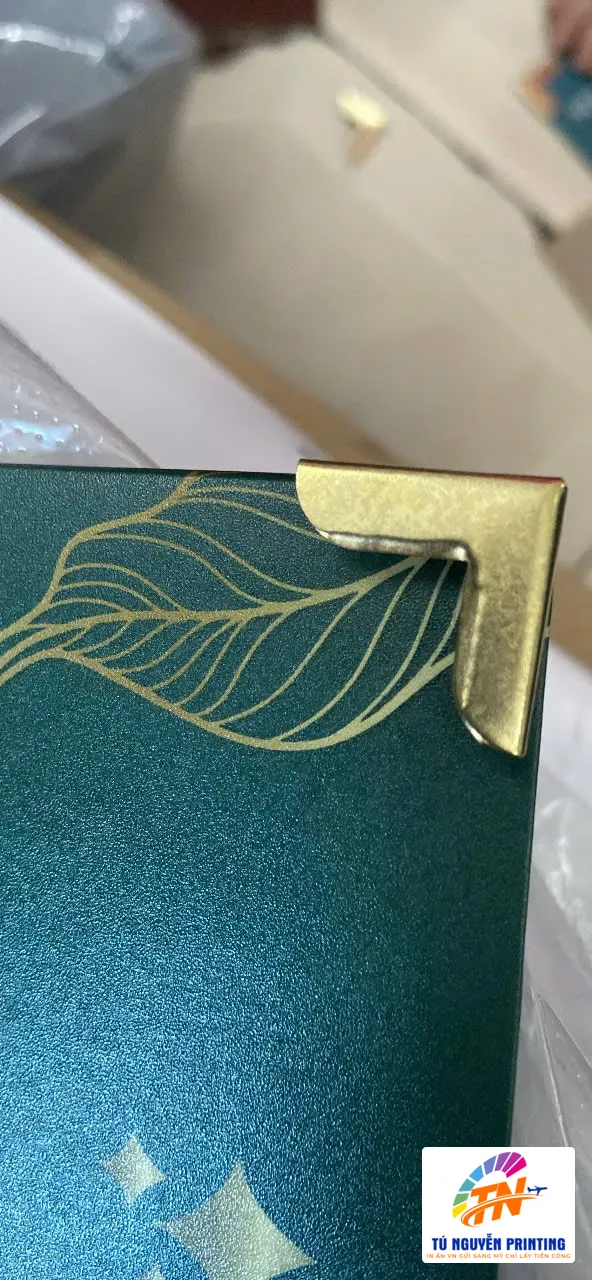 Menu Book tiệm nail 7