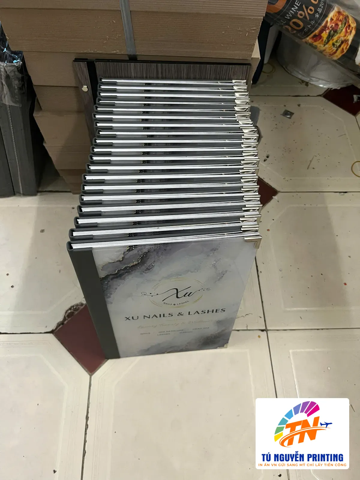 Menu Book tiệm nail 3